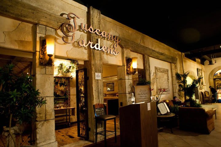 Restaurante Tuscany Gardens en el hotel Tuscany Suites, Las Vegas