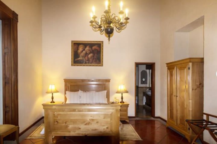 Mantegna guest room