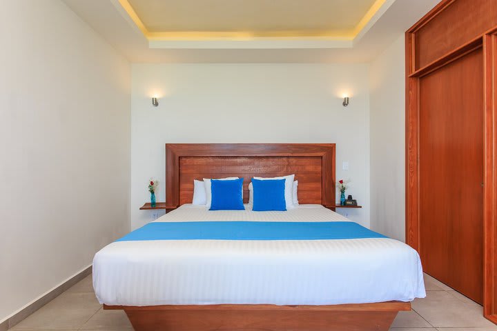 Guest rooms with air conditioning