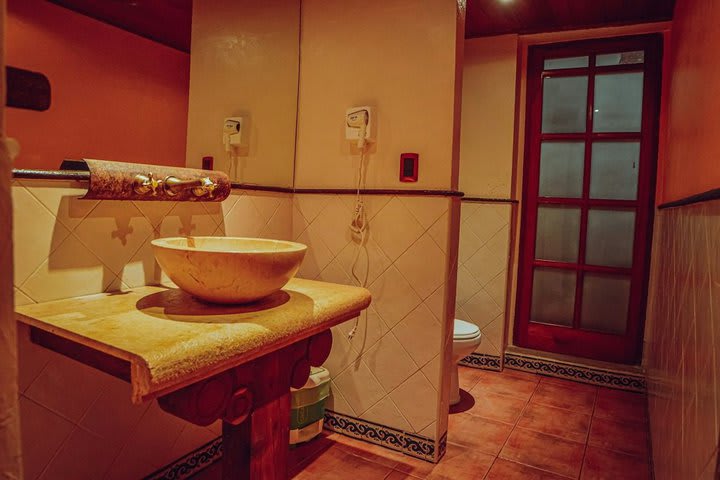 Baño privado de la suite San Miguel