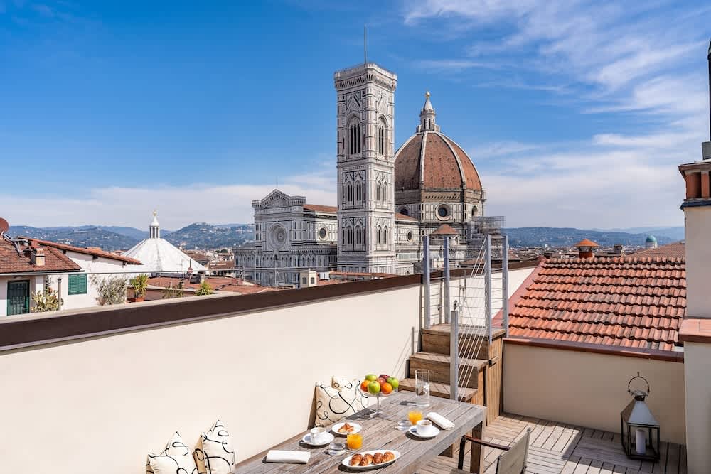 PriceTravel - Travel easy, without excuses