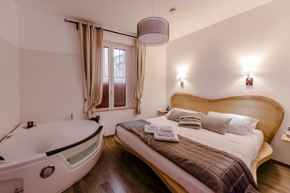 Flatinrome Trastevere Deluxe Rooms