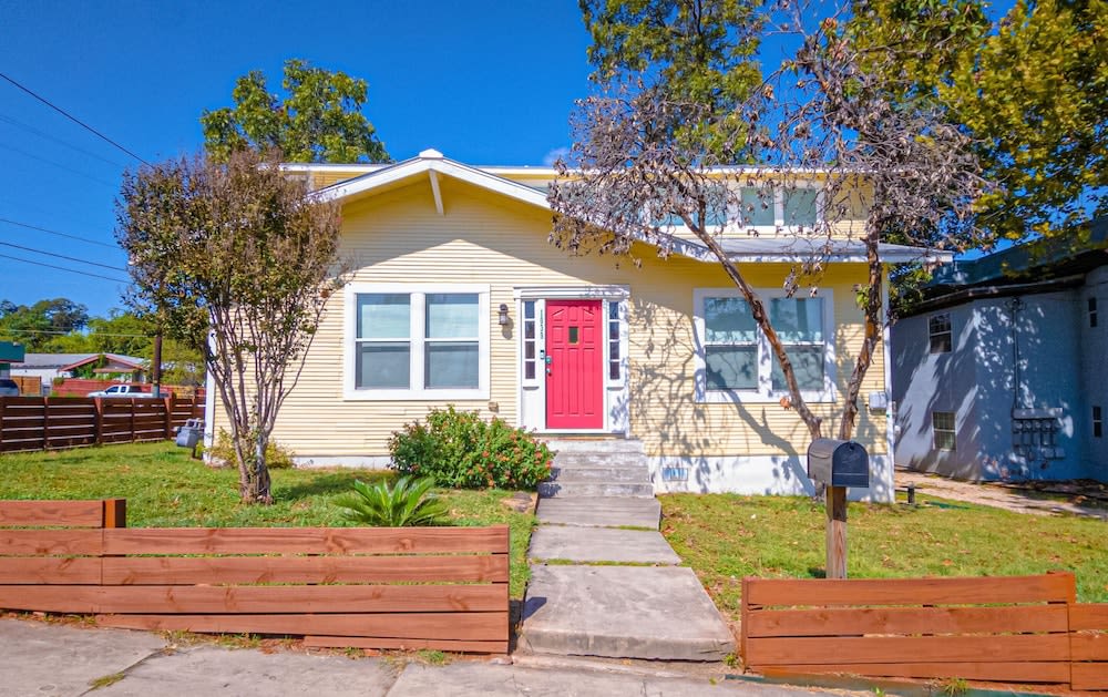 Magnificent Large Home Near Downtown