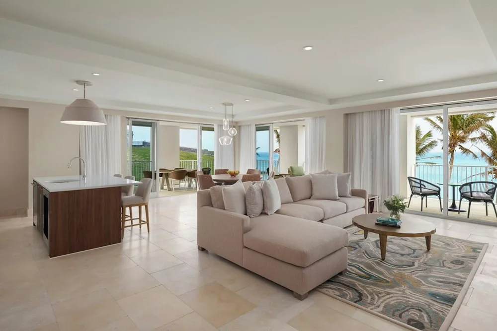 Img - Caroline Astor Suite, 1 Bedroom Suite, 1 King, Oceanfront, Corner room