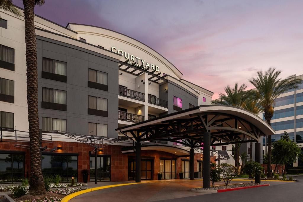 Courtyard by Marriott Los Angeles Burbank Airport