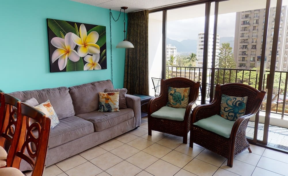 Deluxe Condo Near Waikiki Beach - Free Parking by Koko Resort Vacation Rentals