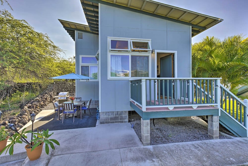 Kailua-kona Cottage < 1 Mile to Magic Sands Beach!