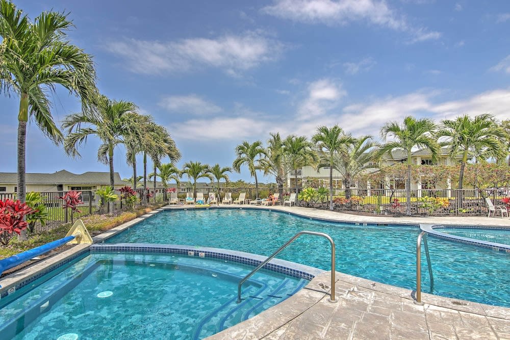 Tropical Kona Resort Townhome: Patio + Ocean Views