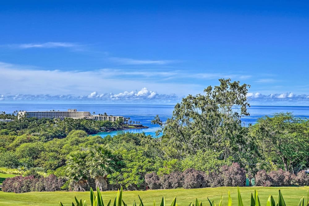 Living Aloha: A Quiet Condo w/ Step-free Access!