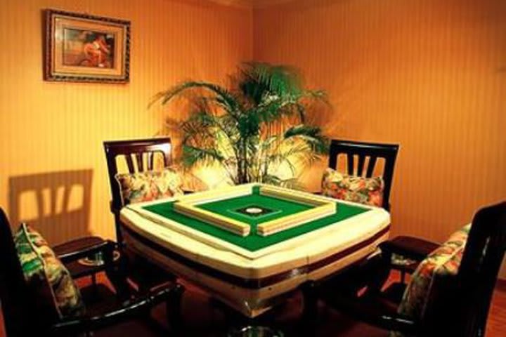 El Hua Ting Guest House en Shanghái tiene un salón de juegos con ajedrez y cartas