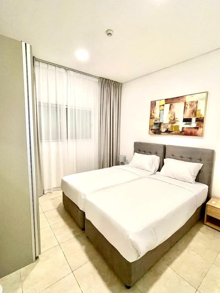 Cozy 2 bedroom near metro in JLT