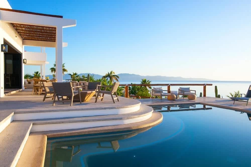 PriceTravel - Viaja fácil, sin pretextos