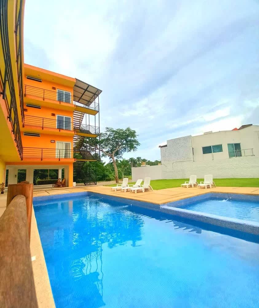 PriceTravel - Viaja fácil, sin pretextos