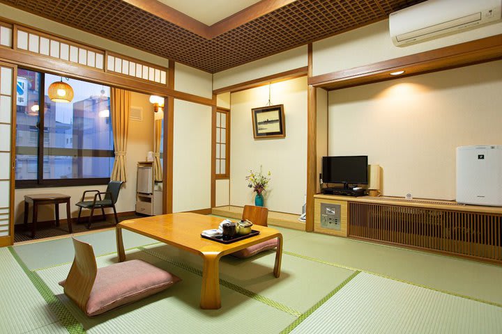 Japanese Room 8 tatami River View