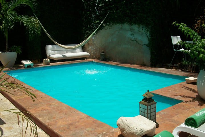 Alberca en el Piedra de Agua, hotel boutique en el centro histórico de Mérida