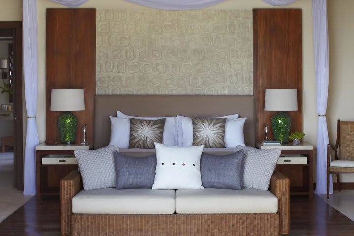 Img - I-Beachfront Villa