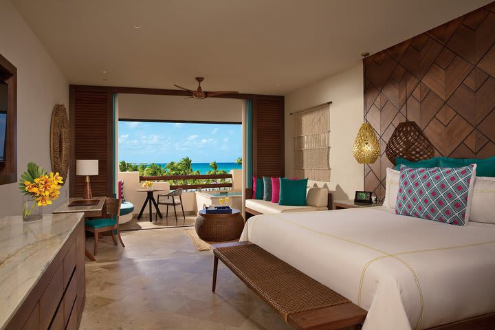 Preferred Club junior suite with ocean view