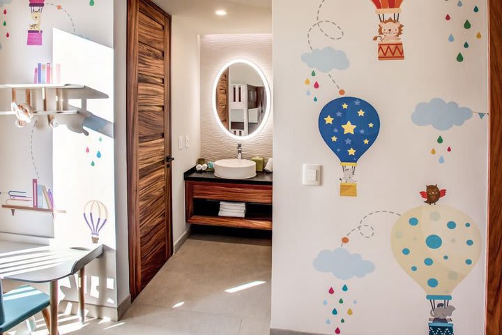 Kids decoration in a family master suite