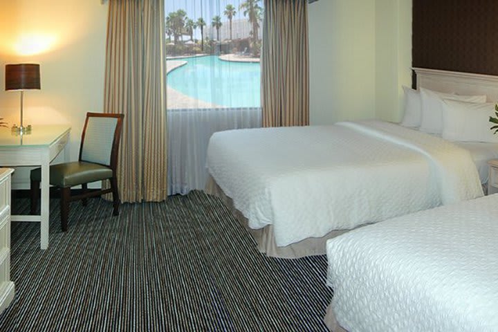 Suite con camas dobles en el hotel Embassy Suites Las Vegas