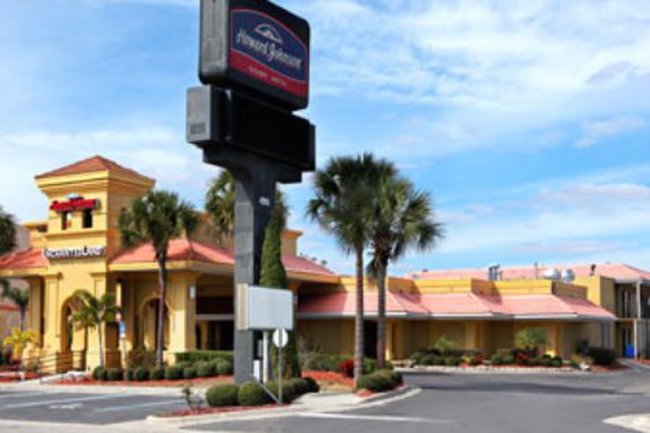 Howard Johnson Enchanted Land Hotel Kissimmee, FL