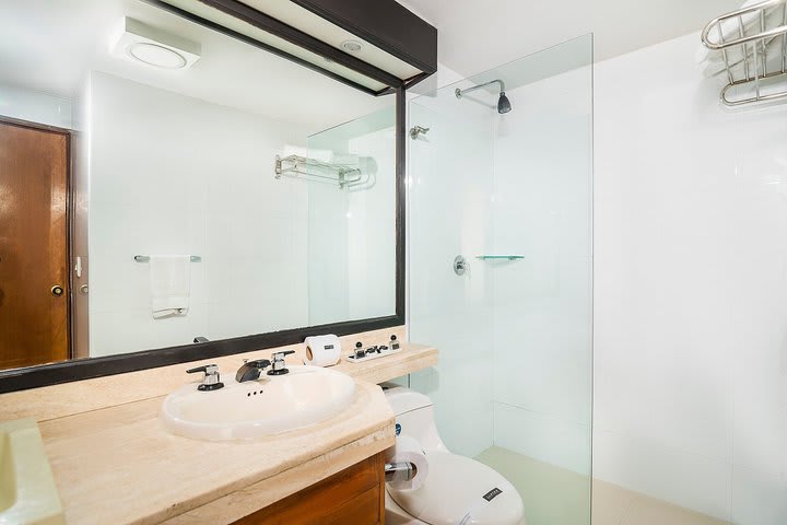 Guest bathroom with shower