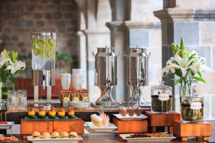 Breakfast service in the Qespi restaurant