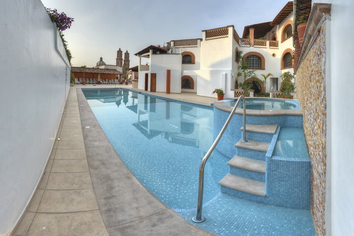 Panoramic view of the pool