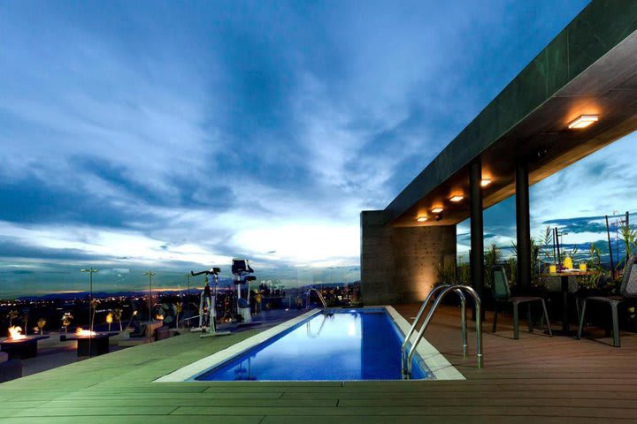 Piscina con vista panorámica