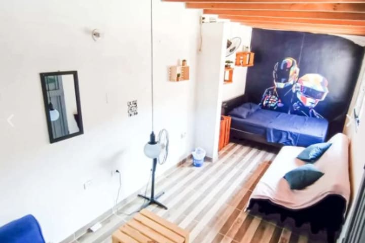 Habitación Daft Punk