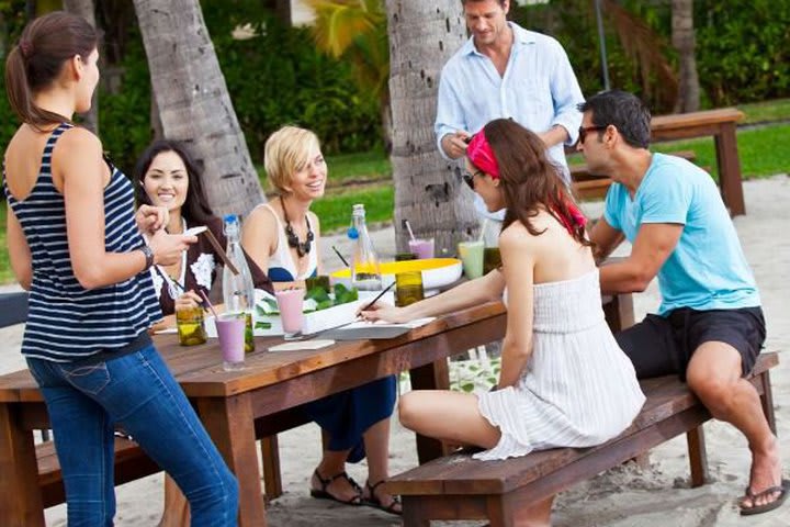 Surfcomber Hotel has a bar in the pool area