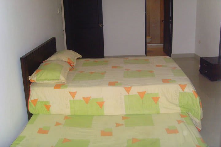 Dormitorio con dos camas