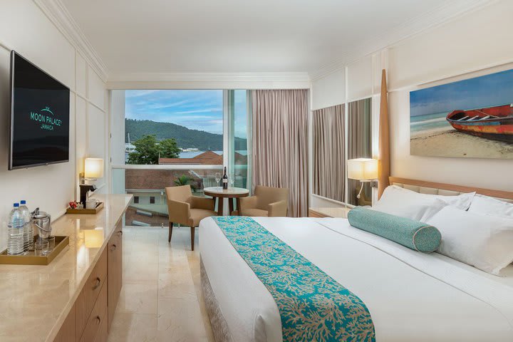Img - Deluxe Resort View