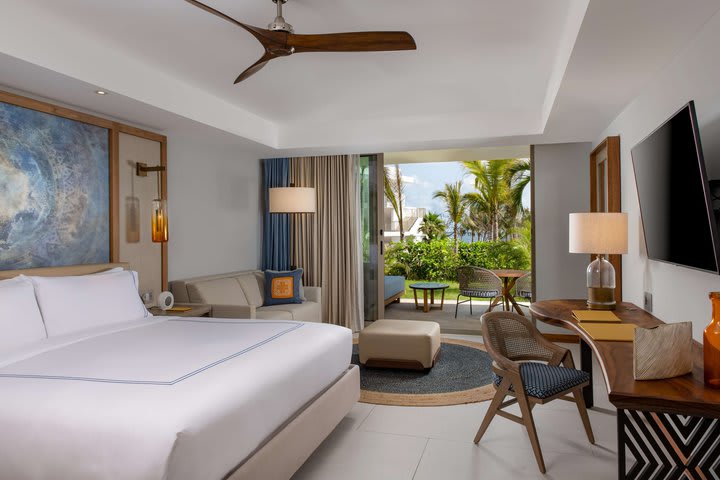 Img - Partial Ocean View King Rm