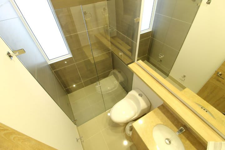 Baño del apartamento 1339 - SM46