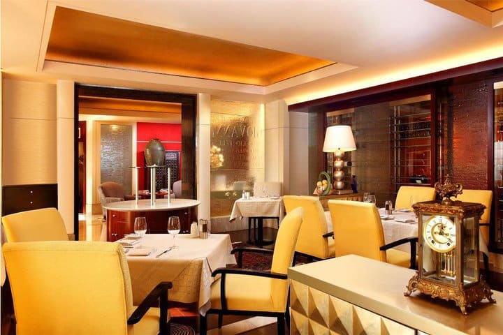 Restaurant with Italian specialties at the Sheraton Shanghai Hongqiao Hotel