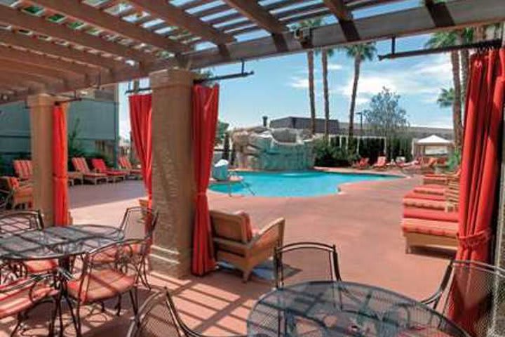 Heated pool at the Hampton Inn Tropicana