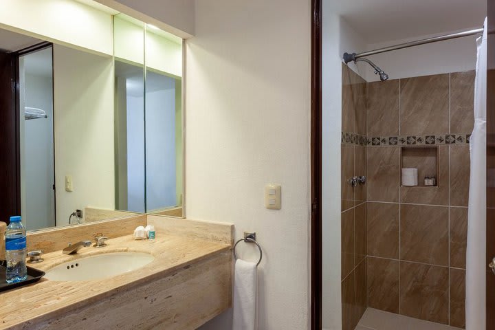 Private guest bathroom with shower