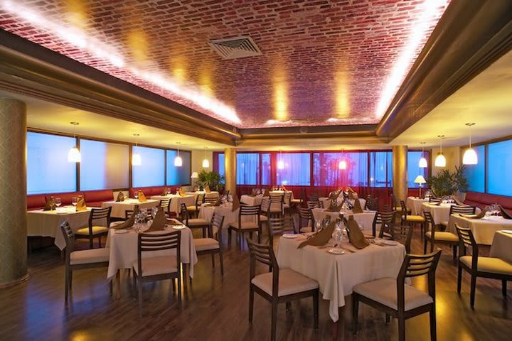 Luciano, Italian gourmet restaurant