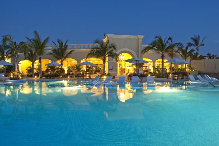 Night view of the pool