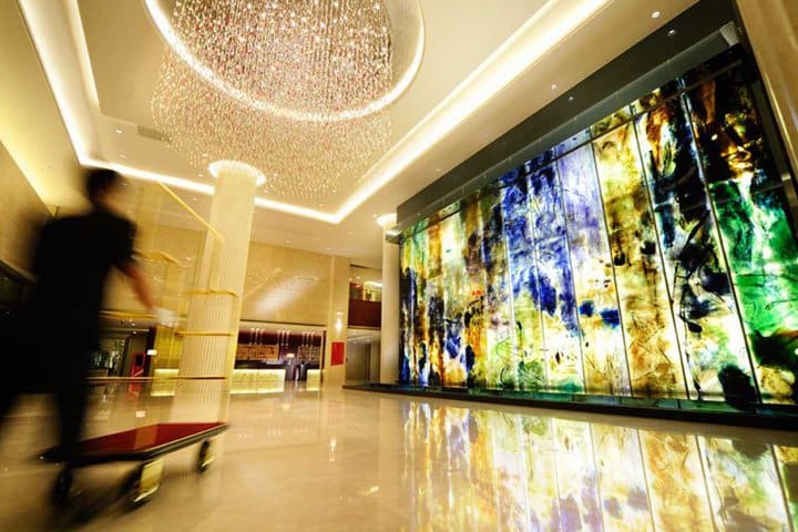 Lobby at the Crowne Plaza Zhongguancun hotel