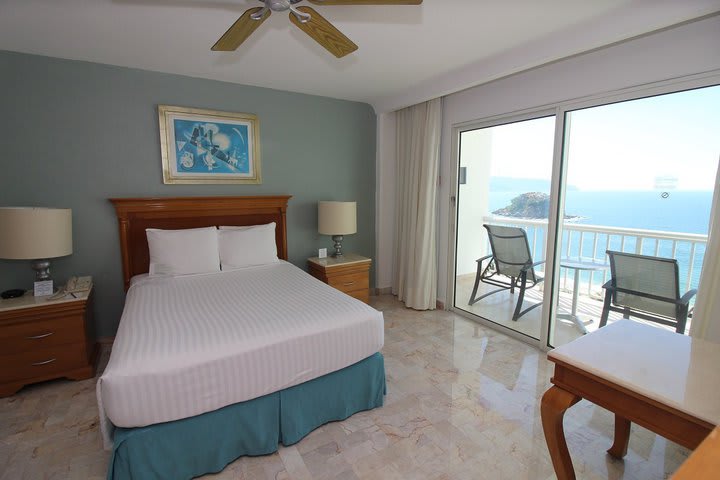 Superior queen room with ocean view