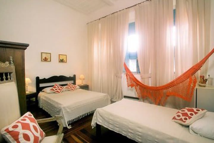 The rooms at the Pousada Villa Carmo Salvador hotel feature a hammock