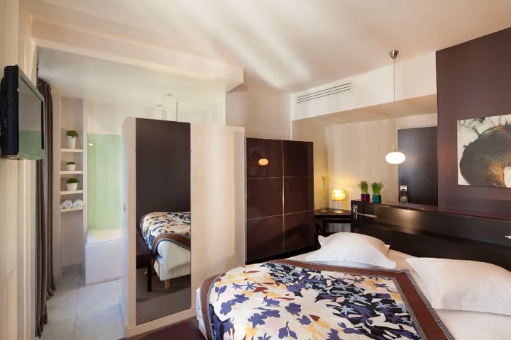 Artus hotel in Paris has 27 guest rooms