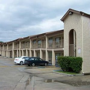 Motel 6 San Antonio, TX - Fiesta Trails