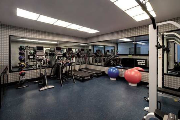 Gimnasio disponible las 24 horas en el hotel Hilton Fashion District en Nueva York