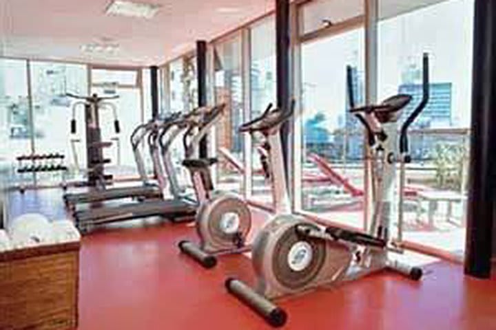 Gimnasio del 725 Continental Hotel