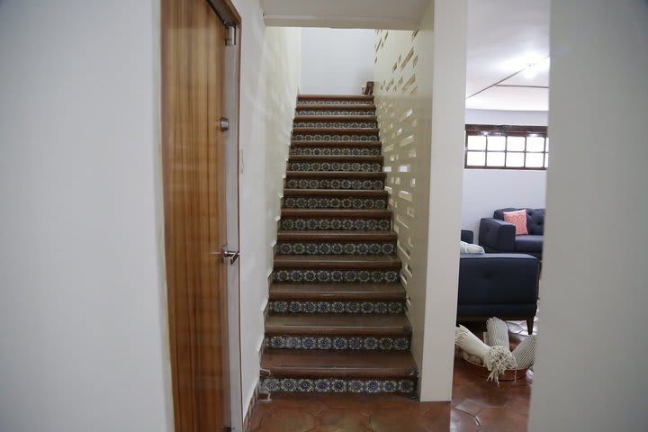 Escaleras hacia las habitaciones