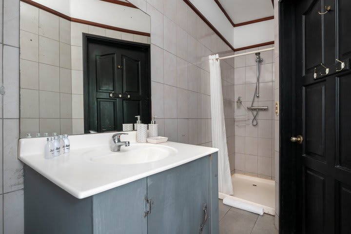 Baño de una habitación estándar