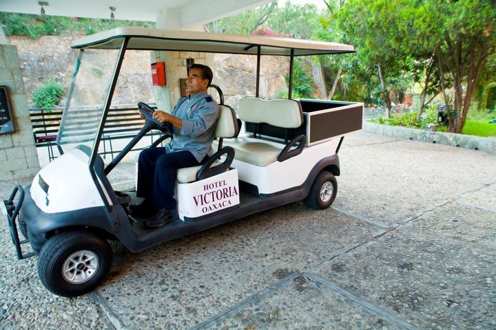 Hotel Victoria Oaxaca offers transportation