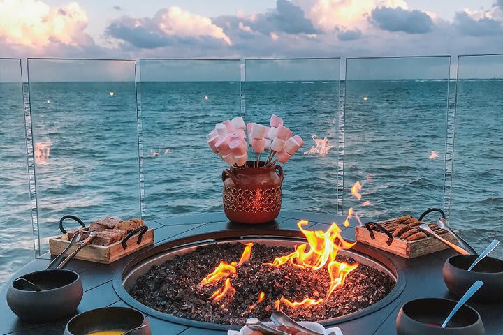 Fireplace experience at the beach